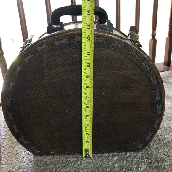 Vintage Hardshell Travel Traincase Hat Box